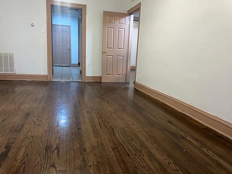 8253 S Maryland Ave #1 — Photo 9
