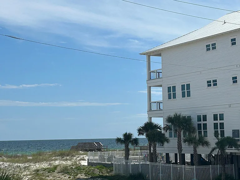 Mar-A-Sol Waterfront Residences — Photo 34