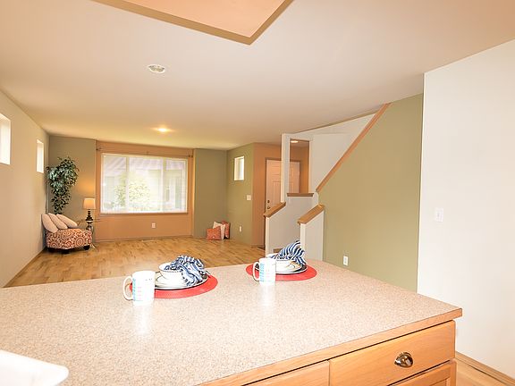 4th image of 2120 82nd Dr NE