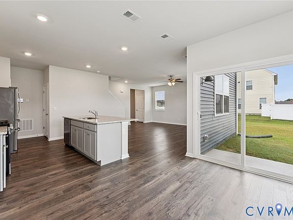 3rd image of 4203 Eagle Dr