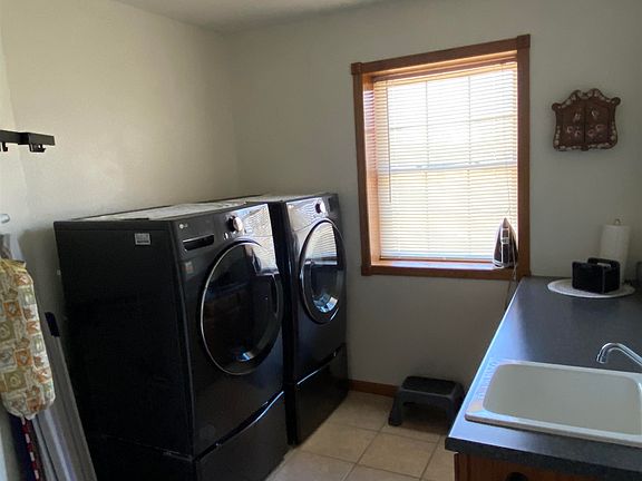 4th image of 30785 Woodlawn Dr