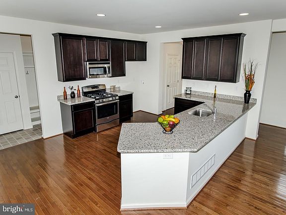 5th image of 1204 Jordan Ln Lot 7