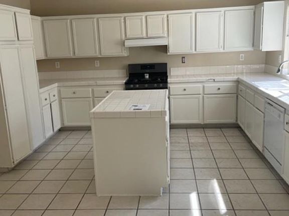 3rd image of 39497 Tangletree Way