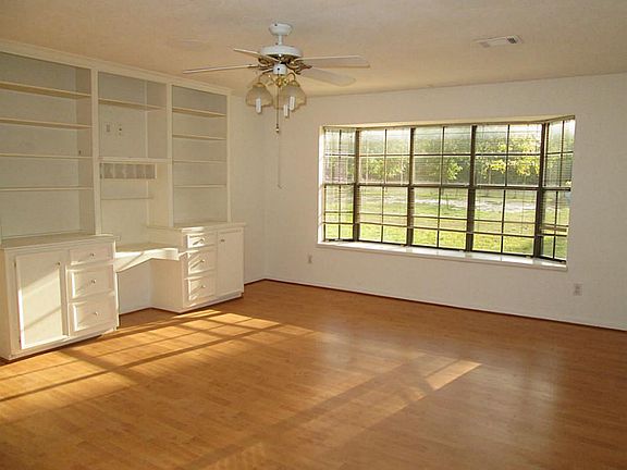 4th image of 17505 Deer Creek Dr