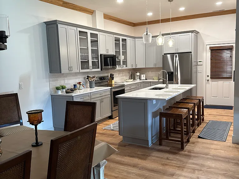 Broadleaf Dr — Photo 17
