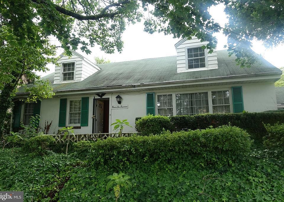 1st image of 2116 Borbeck Ave