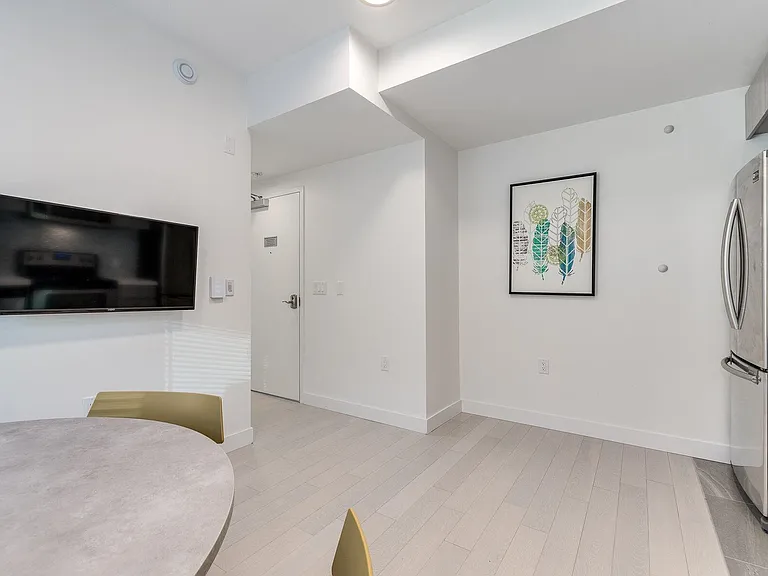 1431 Haro St #Townhouse 201 — Photo 5