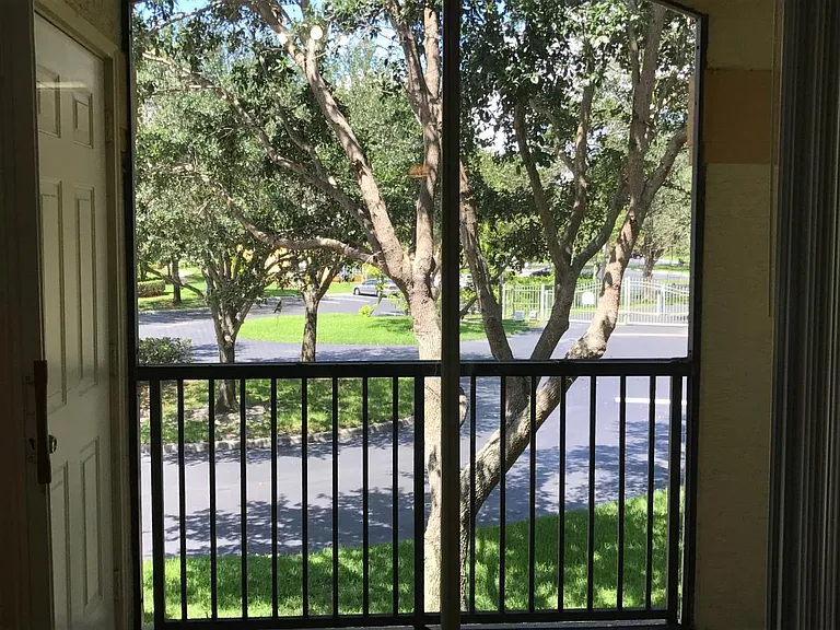 11550 Villa Grand #1303 — Photo 9