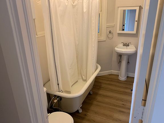 5th image of 621 NW 23rd Ave APT 302