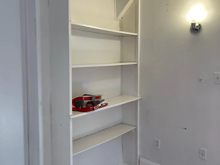 512 S 41st St #8 — Photo 63