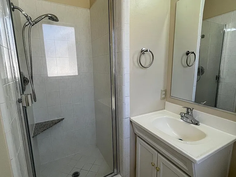 5495 Taft Dr — Photo 11