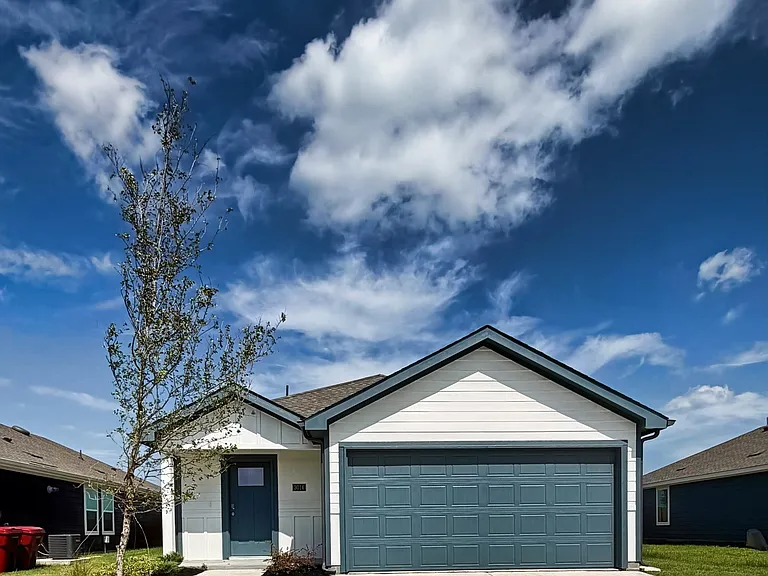 3014 Serenity Ln — Photo 1