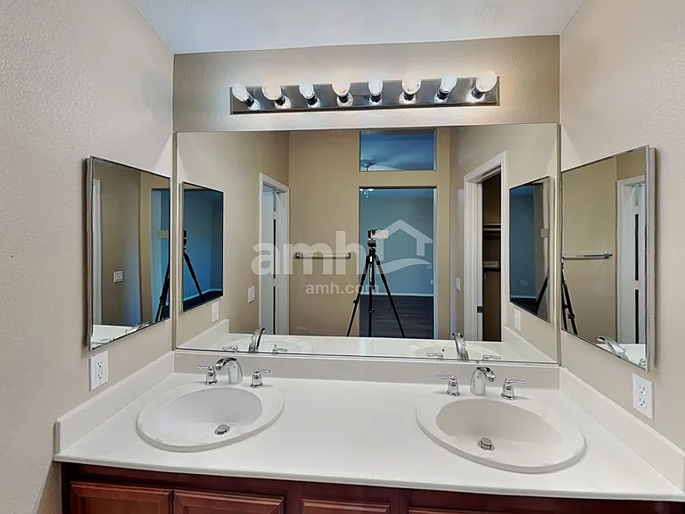 5516 Stelle Amore St — Photo 10