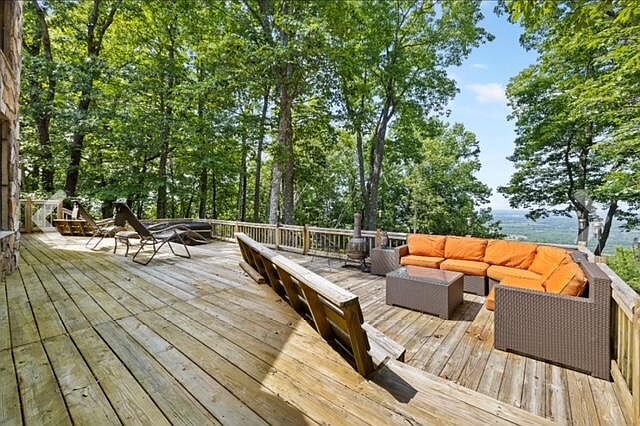 2nd image of 204 Iron Gap Rd