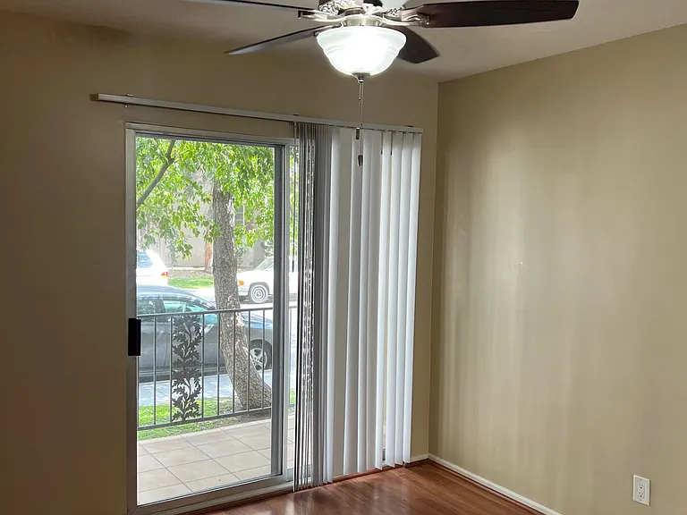 Doran Place — Photo 14
