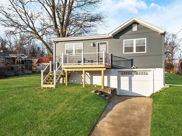 204 Buckels Ave, Houston, PA 15342