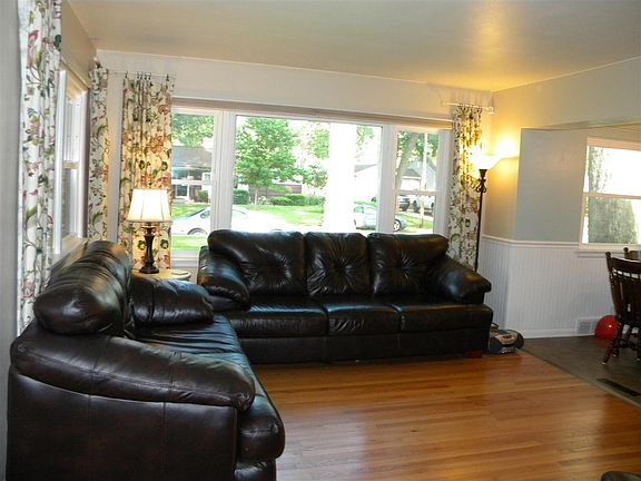 4th image of 235 Wildemere Dr