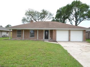 906 E San Augustine St, Deer Park, TX 77536