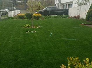 134 N 26th St, Wheatley Heights, NY 11798