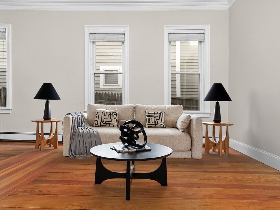 1st image of 421 E 3rd St #1