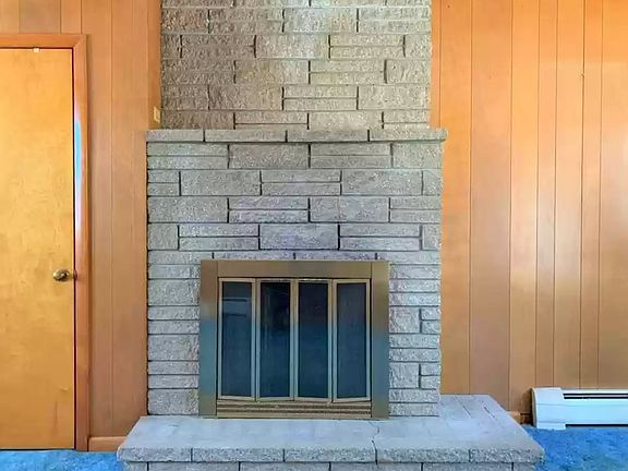 5th image of 40 Walker Dr