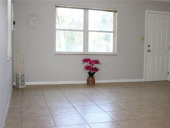 5th image of 7227 1st Ave N