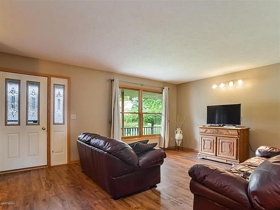 5th image of 4287 Bramblewood Ct