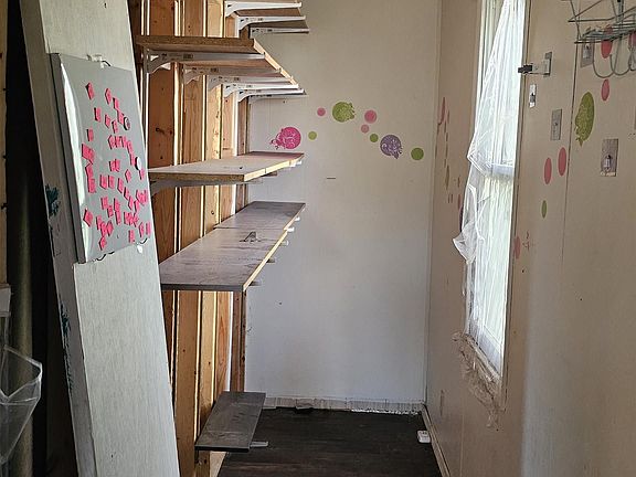 3rd image of 2302 S Ohio Ave