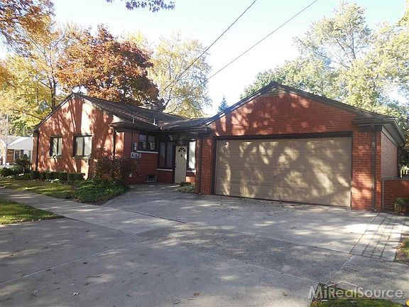 2nd image of 21463 Prestwick Ave