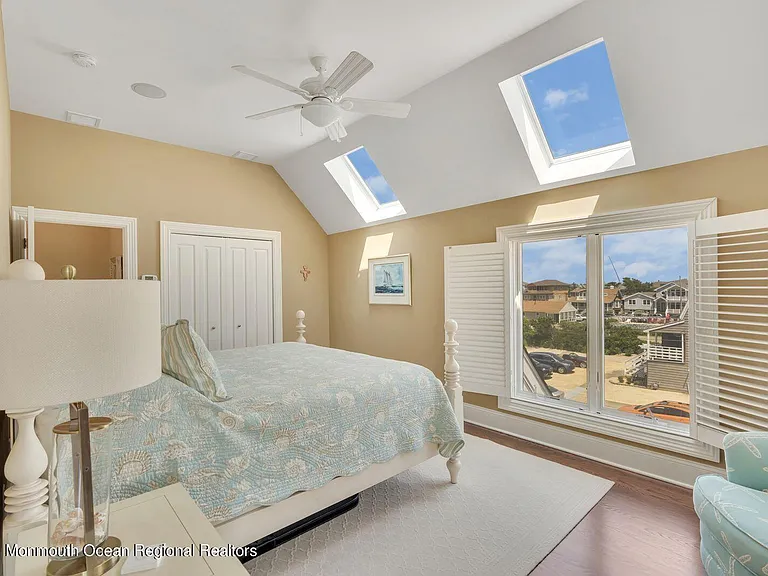 1101 S Ocean Ave — Photo 58