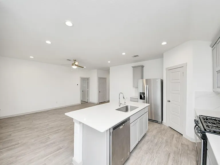 7923 Cattleman Valley Dr — Photo 13