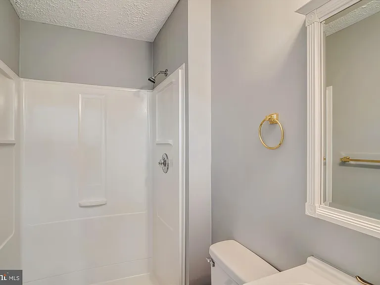 8603 Woodhue Ct — Photo 11