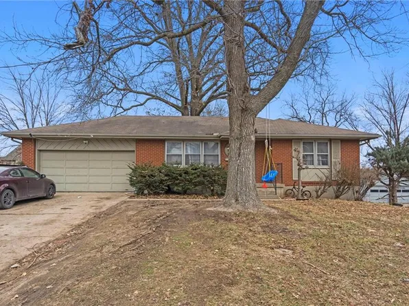 2301 S Glenwood Ave, Independence, MO 64052