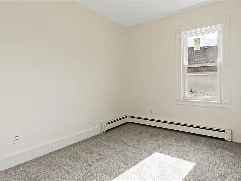 75 Washington St #2 — Photo 13