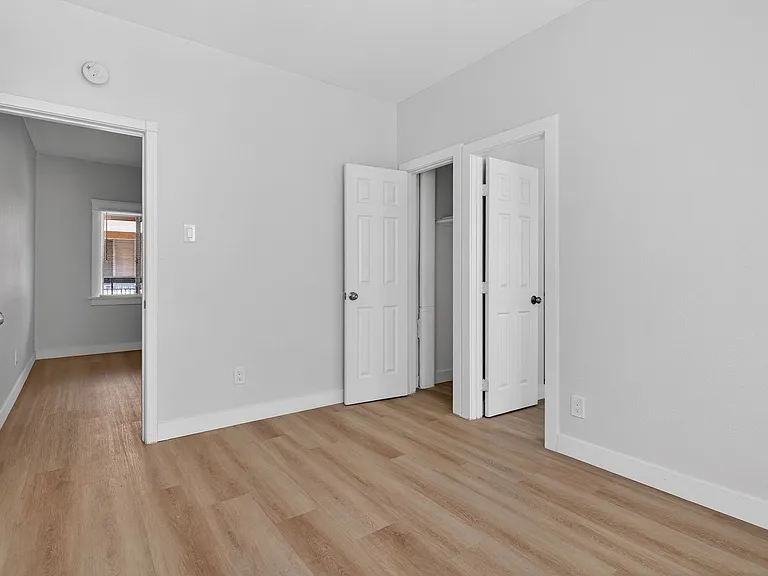 915 Cherry Ave — Photo 32