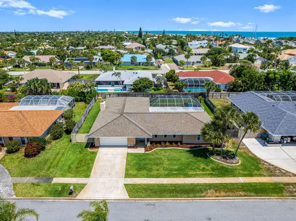 212 Dogwood Ave, Melbourne Beach, FL 32951