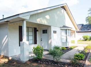 3213 Heatherwood Dr, Bryan, TX 77801