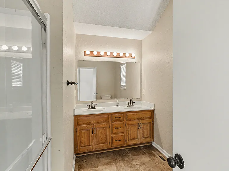 15631 Riley St — Photo 14
