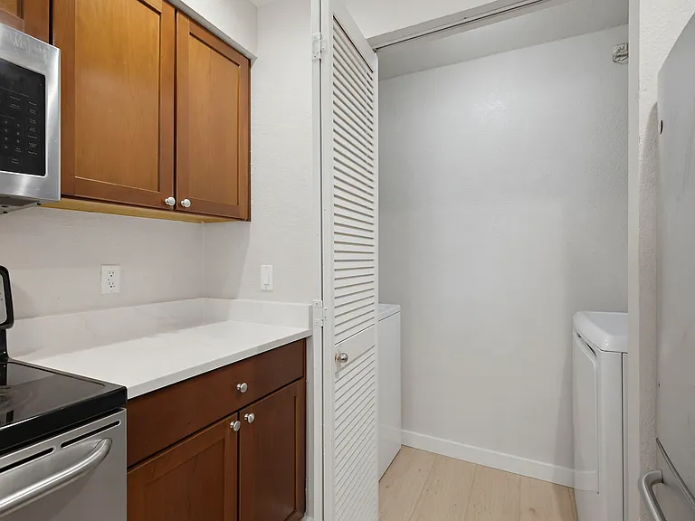 1311 12th Ave S #E203 — Photo 12