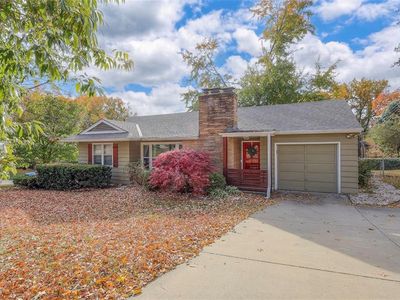 211 NW Briarcliff Rd, Kansas City, MO, 64116
