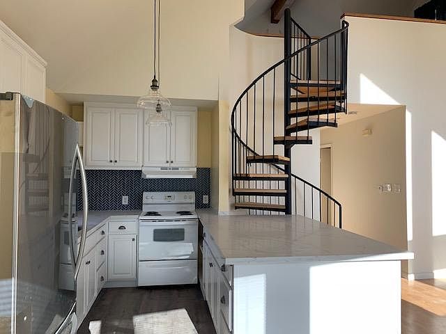 1st image of 607A N Claremont St #607-A