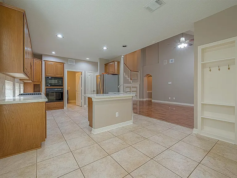 5910 Misty Island Ct — Photo 18
