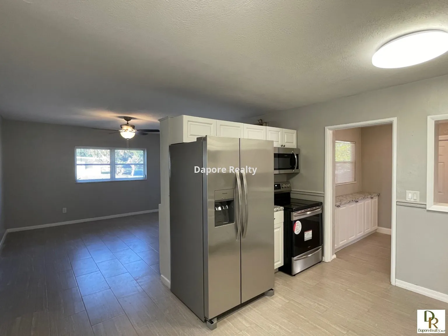 3 bed, 1.5 bath, 976 sqft, $1,595 — Photo 4