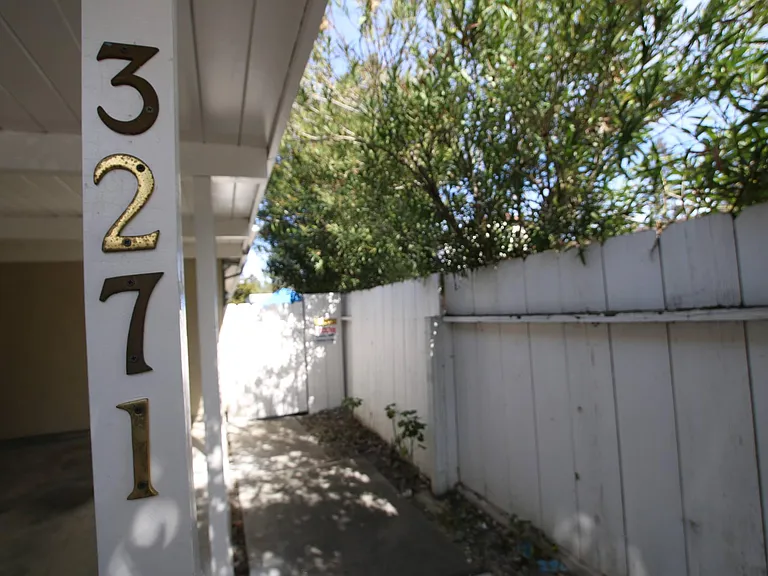 3271 Alma St — Photo 62