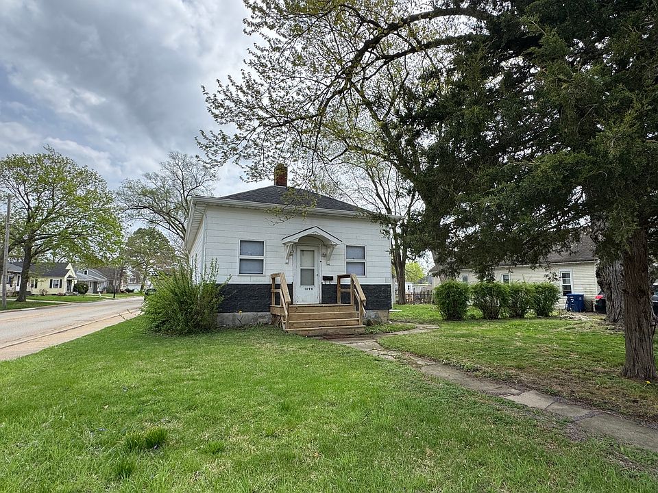 1st image of 1090 Creve Coeur St