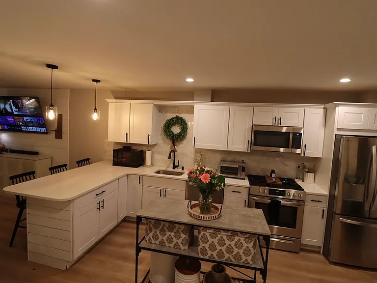 1605 Newbury Ct — Photo 13