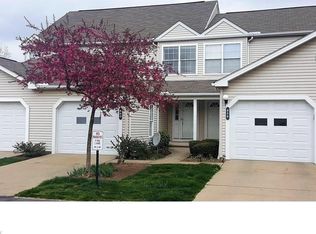 4211 Jennings Ridge Dr, Cleveland, OH 44109