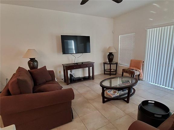 4th image of 1418 Grantham Dr