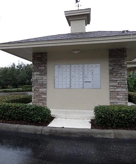 Mail station