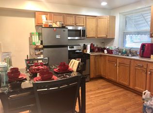 10028 S Hoxie Ave, Chicago, IL 60617